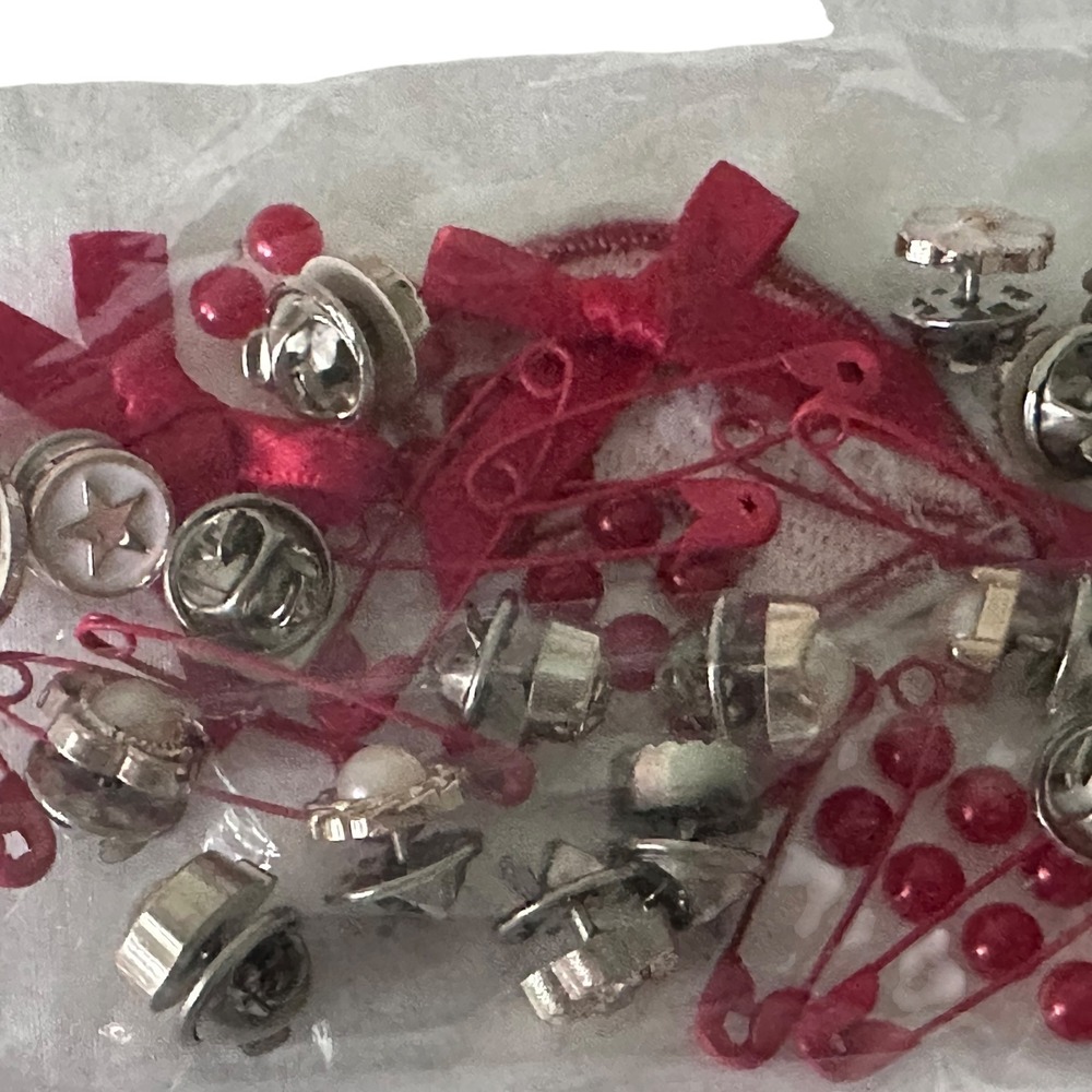 Unbranded Pin Set Unisex OS Red New Kiss Me shoe charms‎ Safety Pins Star Pearl